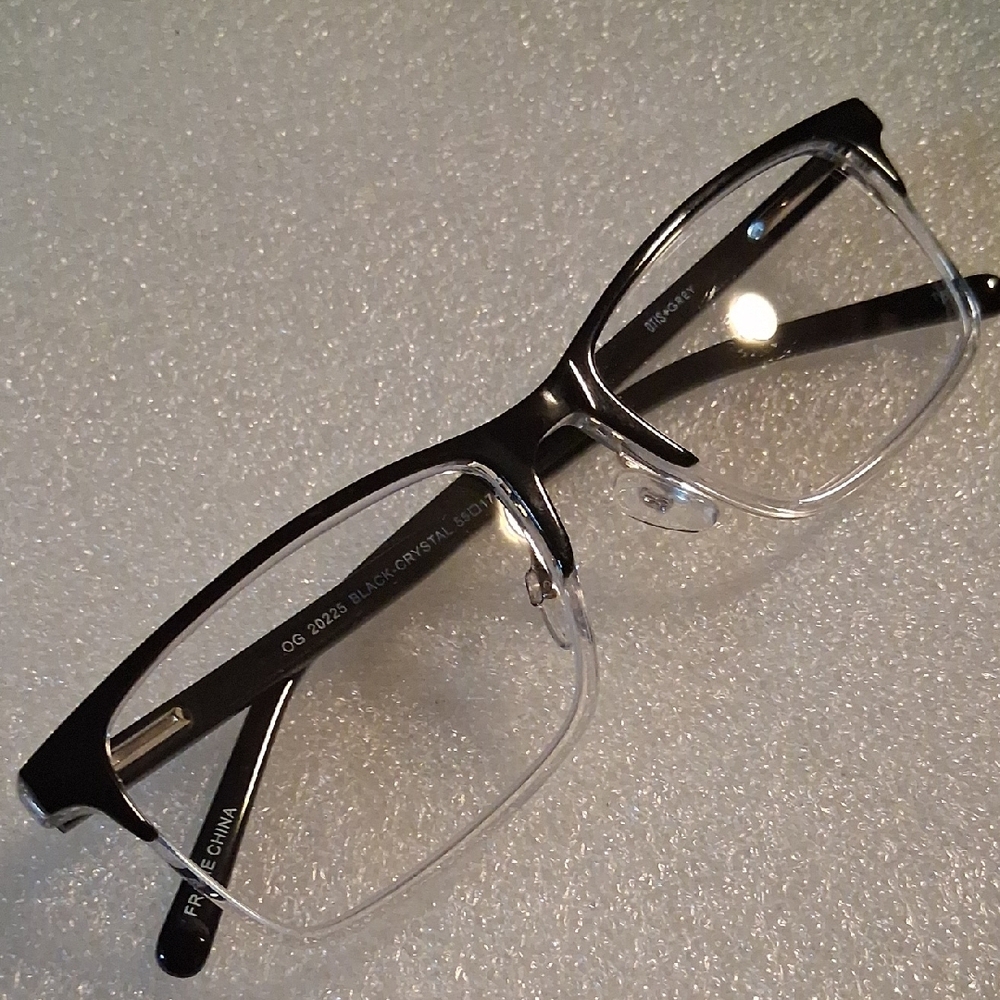 Desiner OTIS+GREY Glasses with Modern Design
